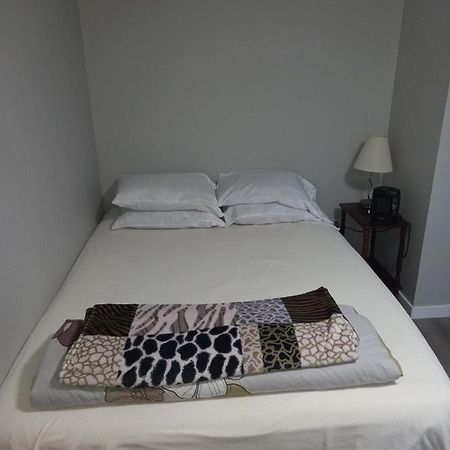 Green&White House Apartment Coquitlam Ngoại thất bức ảnh