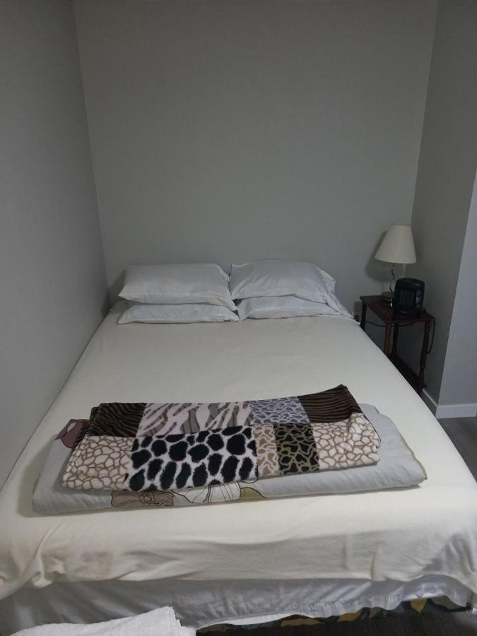 Green&White House Apartment Coquitlam Ngoại thất bức ảnh
