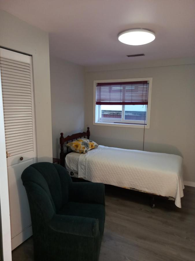 Green&White House Apartment Coquitlam Ngoại thất bức ảnh